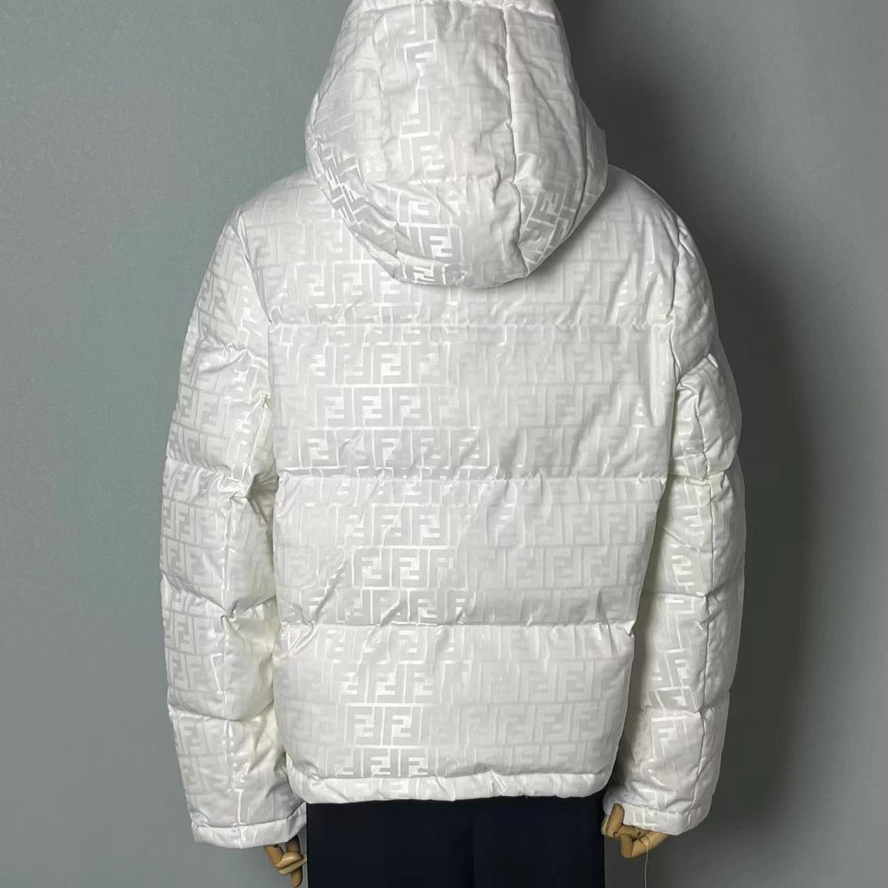 FENDI フェンディ 2024最新男女同款ダウンジャケット