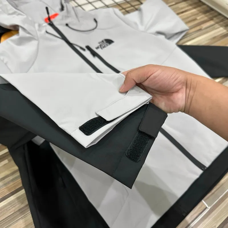 The North Face ザ・ノース・フェイス 春秋新作 防風・防雨ジャケット メンズ・レディース アウトドア フード付きジャケット