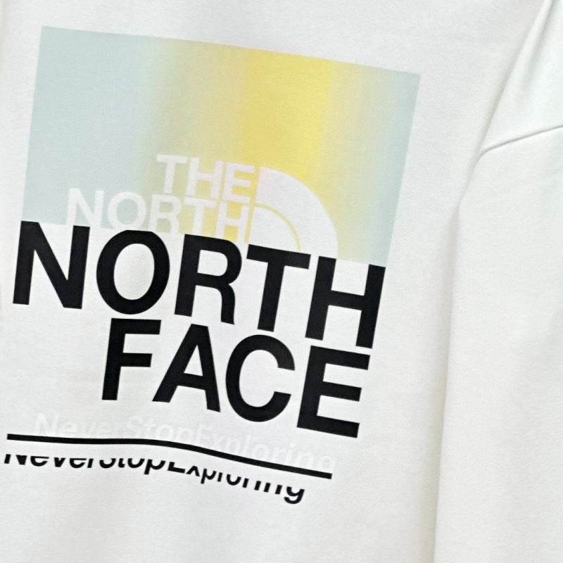 The North Face 秋の新しいスタイルのツートンカップルスタイルのアウトドアジャケットジャケット4色