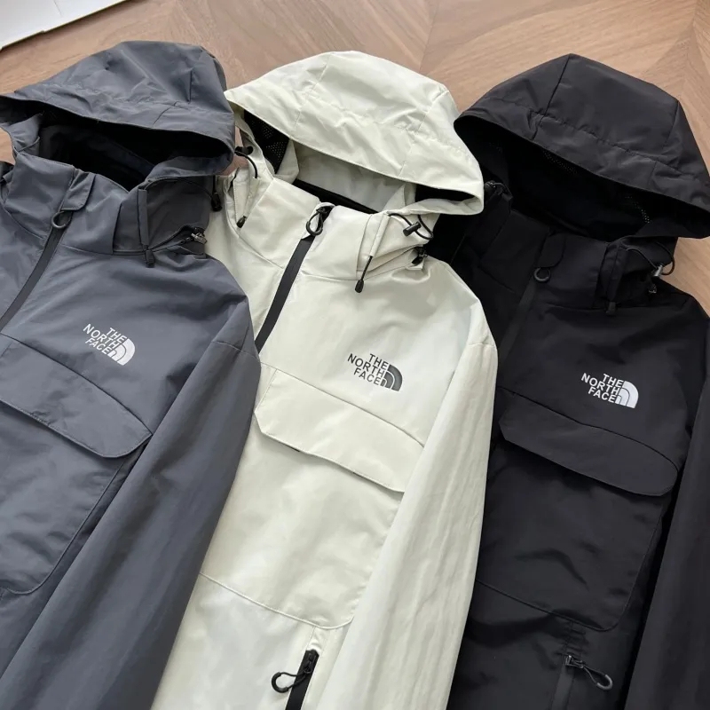 The North Face ザ・ノース・フェイスの男女兼用スリーインワン防風・防雨ジャケット