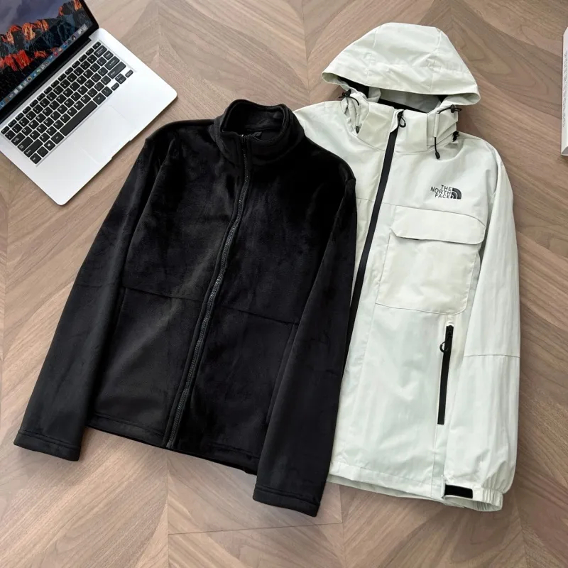 The North Face ザ・ノース・フェイスの男女兼用スリーインワン防風・防雨ジャケット