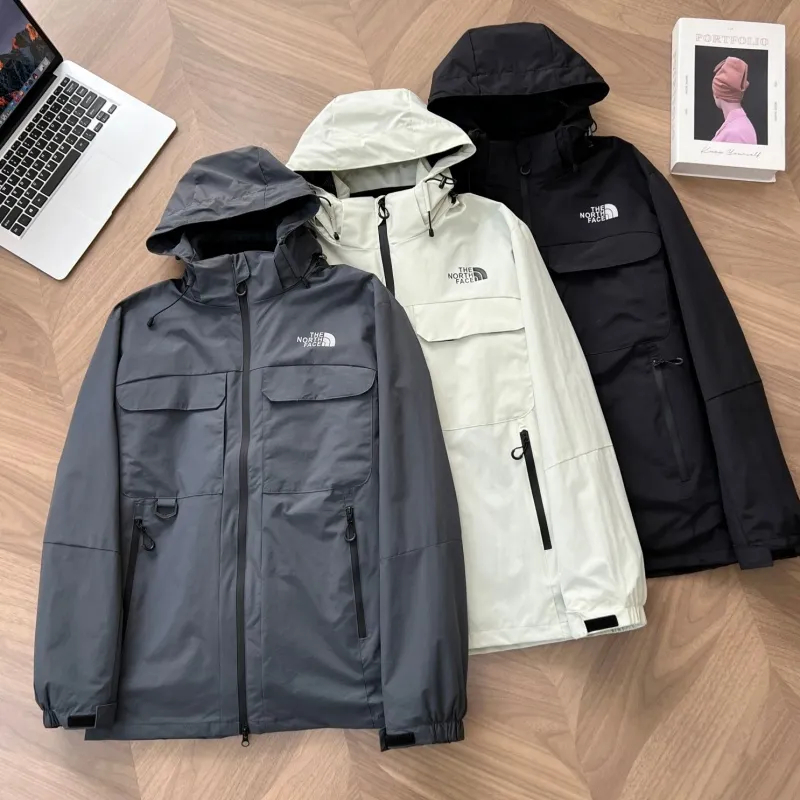 The North Face ザ・ノース・フェイスの男女兼用スリーインワン防風・防雨ジャケット