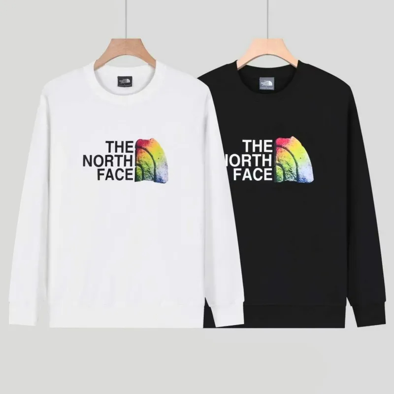 The North Face ザ・ノース・フェイスのロゴプリントクルーネックスウェットシャツ。シンプルで万能なスタイル。