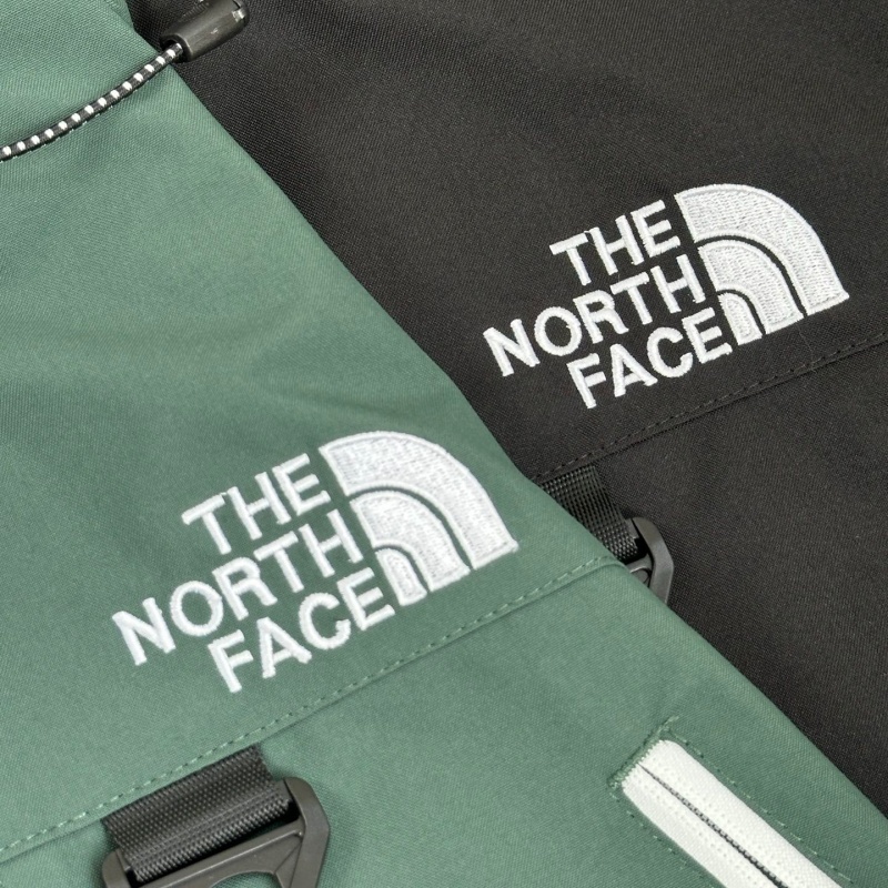 The North Face 秋の新しいスタイルのツートンカップルスタイルのアウトドアジャケットジャケット4色