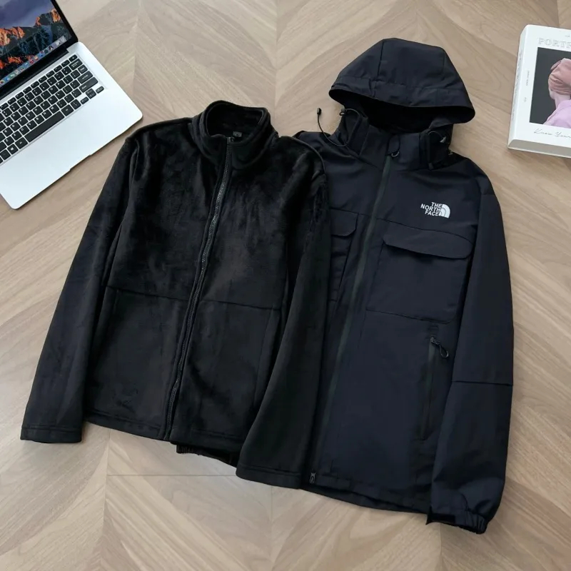 The North Face ザ・ノース・フェイスの男女兼用スリーインワン防風・防雨ジャケット