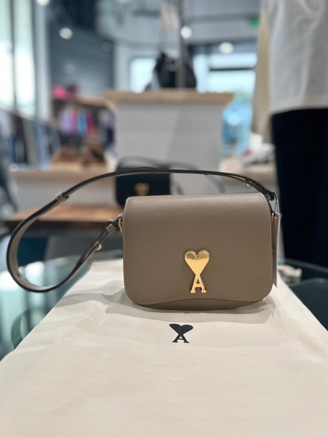 AMI PARIS ハンドバッグ ミニ バッグ グレインレザー バッグ