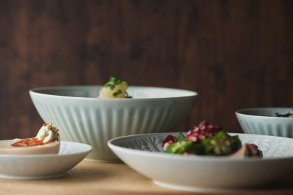 麻の葉　白磁/青白釉