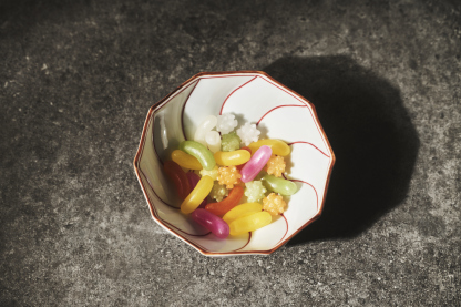 ねじり小鉢：赤