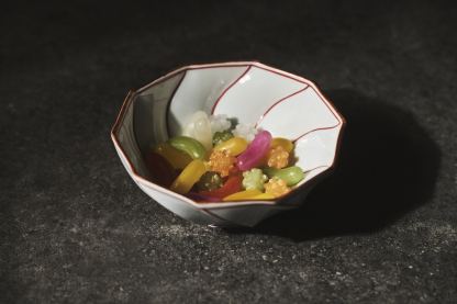 ねじり小鉢：赤