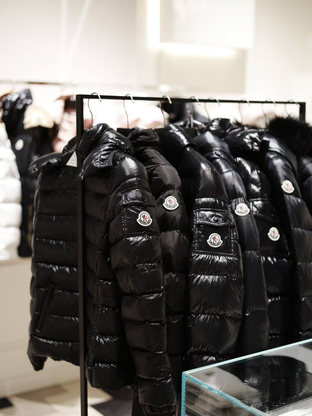 Moncler モンクレール シーズン別 ロングダウンコート