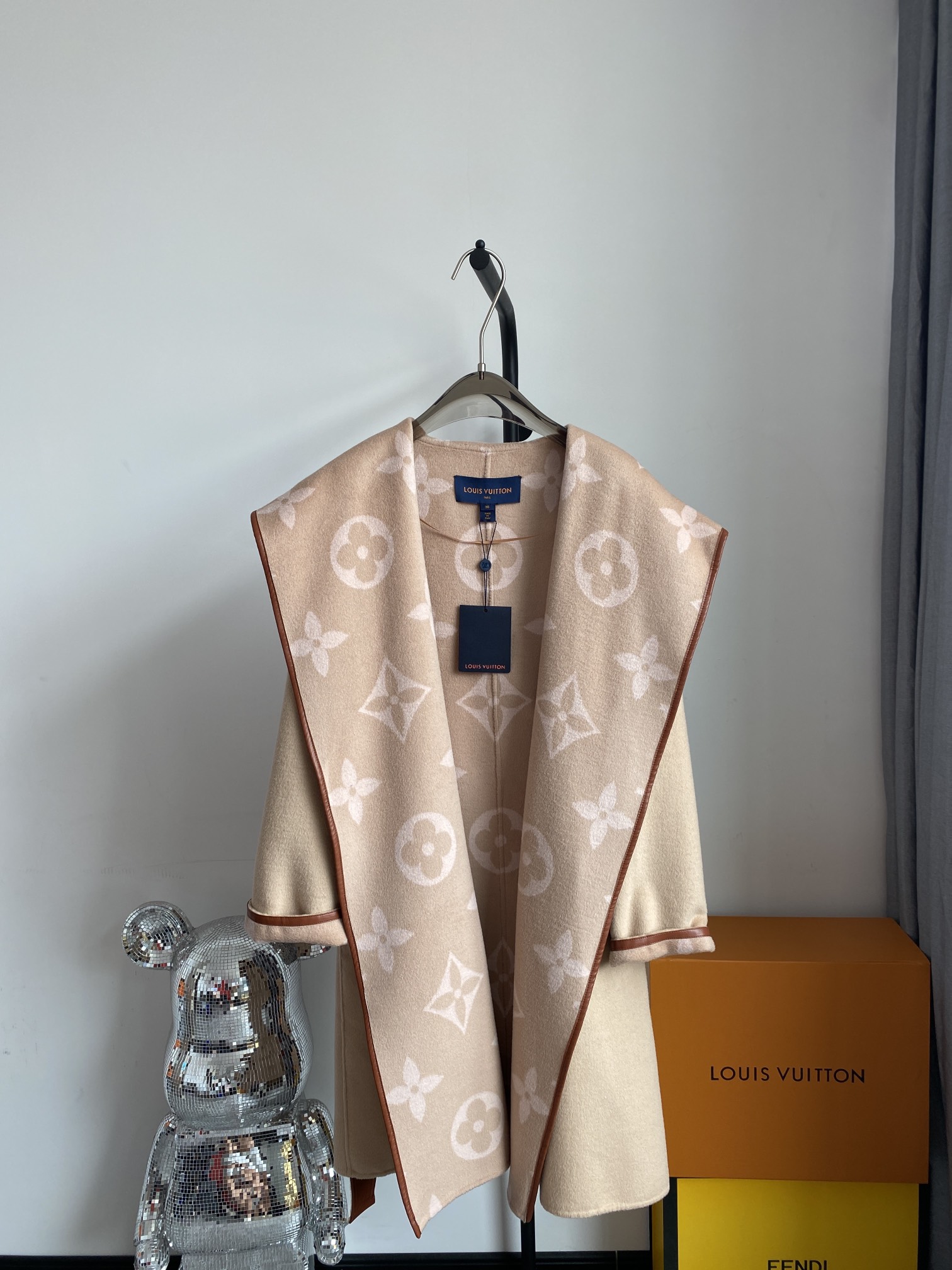 [ Louis Vuitton ] ルイ・ヴィトン  リバーシブルコートウールレディーストップス