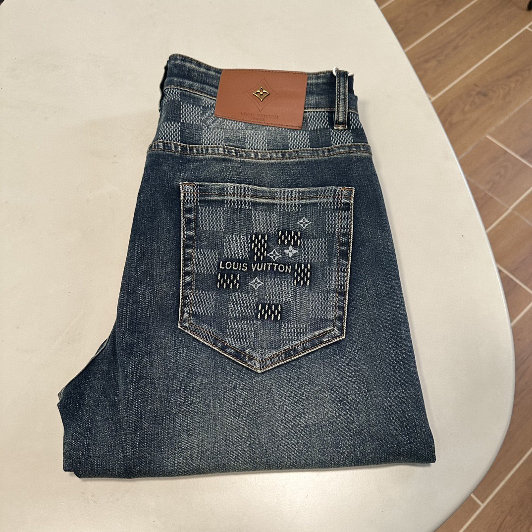 [ Louis Vuitton ] ルイ・ヴィトン スタイリッシュなジーンズ