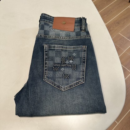 [ Louis Vuitton ] ルイ・ヴィトン スタイリッシュなジーンズ