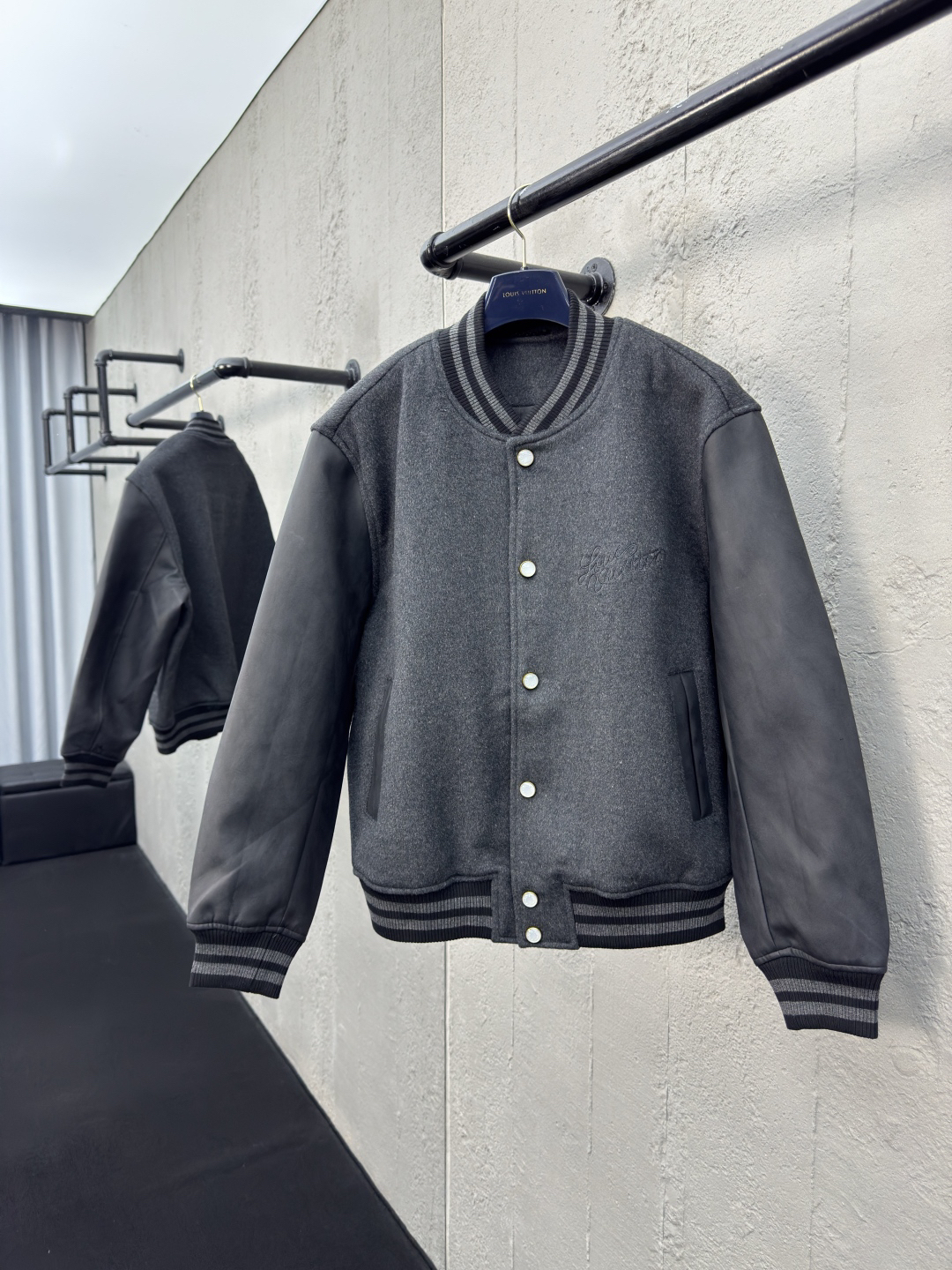 [ Louis Vuitton ] ルイ・ヴィトン  刺繍ウール接合野球服
