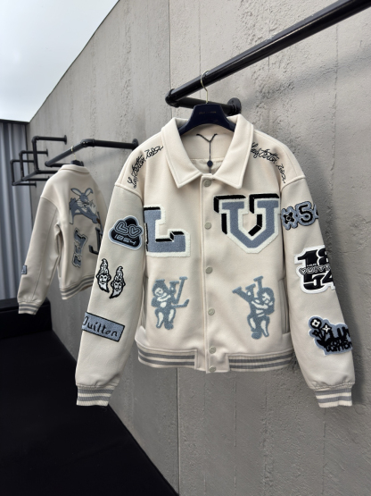 [ Louis Vuitton ] ルイ・ヴィトン  ウサギヤコブの毛皮の野球服のコート