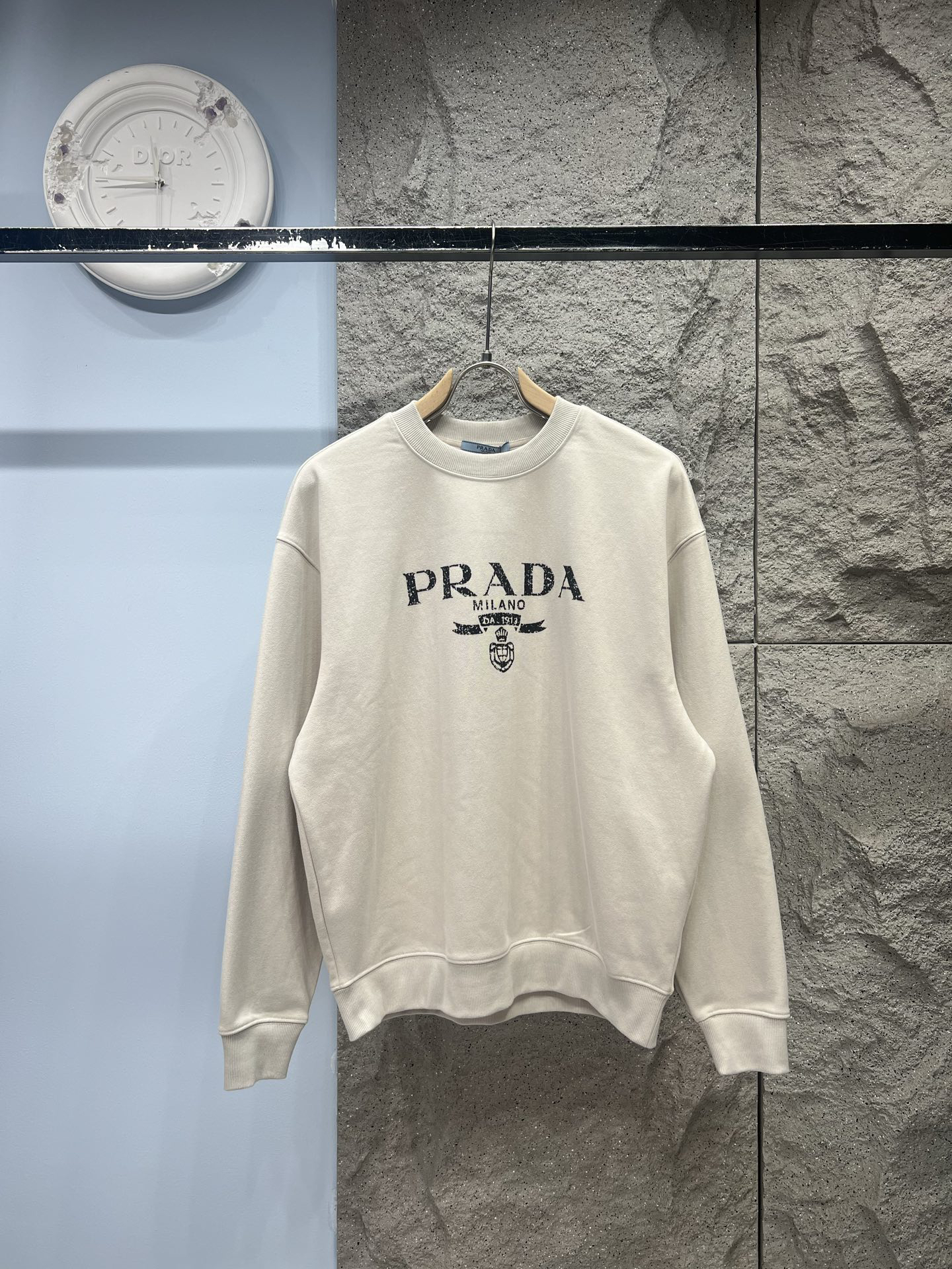 [ Prada ] プラダ  冬用パーカー