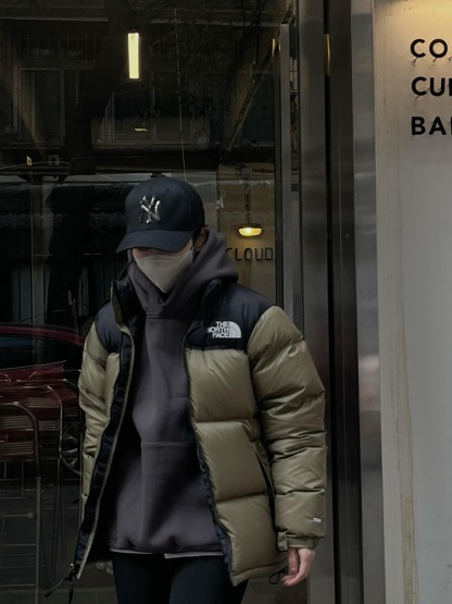 The North Face 1996 Nuptse 4 NCHアウトドアクラシックダウンジャケット