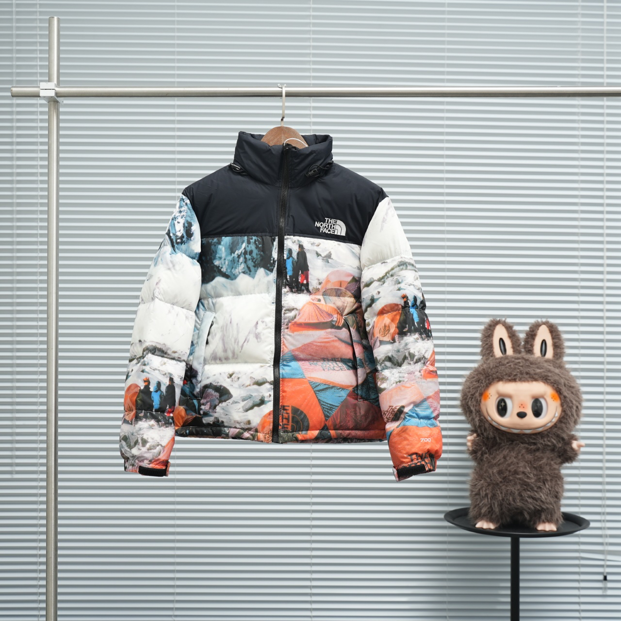 ザ・ノース・フェース スノーマウンテンII - エベレストキャンプ ロングスリーブ ダウンジャケット