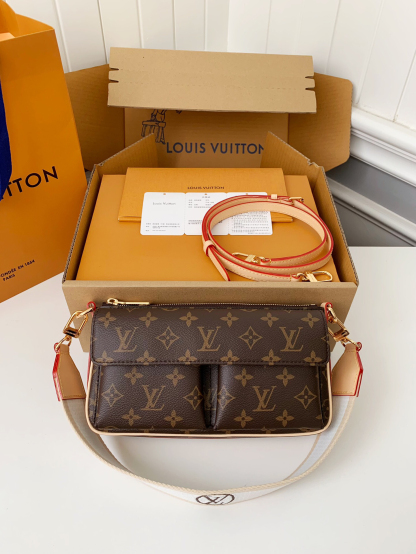 Louis Vuitton  ルイ・ヴィトン シーズナル ワンショルダーバッグ 