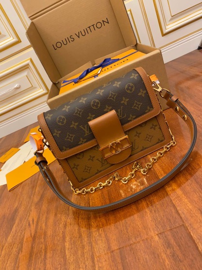 Louis Vuitton  ルイ・ヴィトン シーズナル ワンショルダーバッグ 