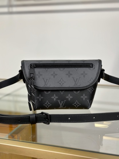 Louis Vuitton  ルイ・ヴィトン シーズナル ワンショルダーバッグ 