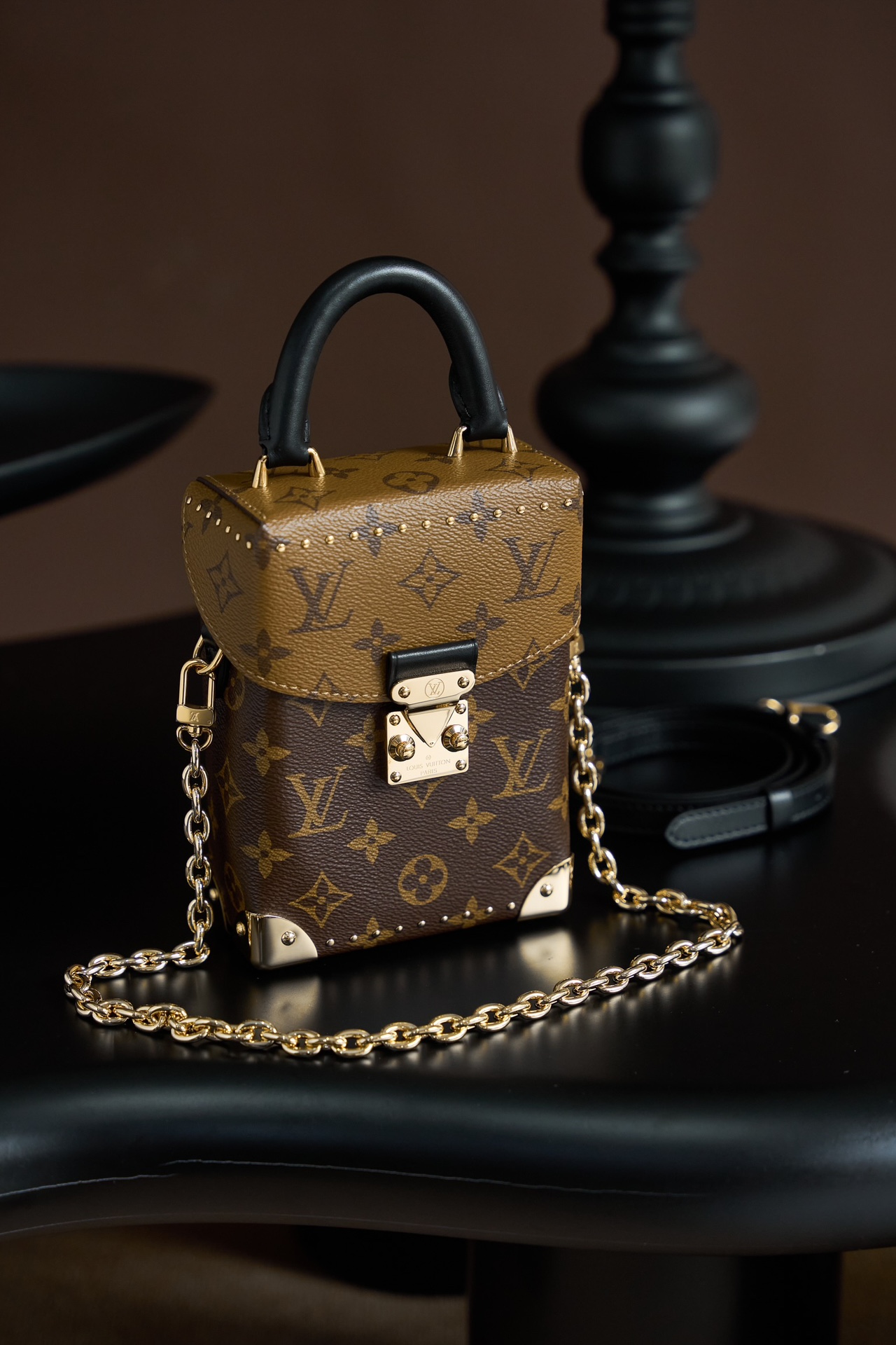 Louis Vuitton  ルイ・ヴィトン シーズナル ワンショルダーバッグ 