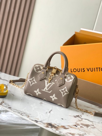Louis Vuitton  ルイ・ヴィトン シーズナル ワンショルダーバッグ 