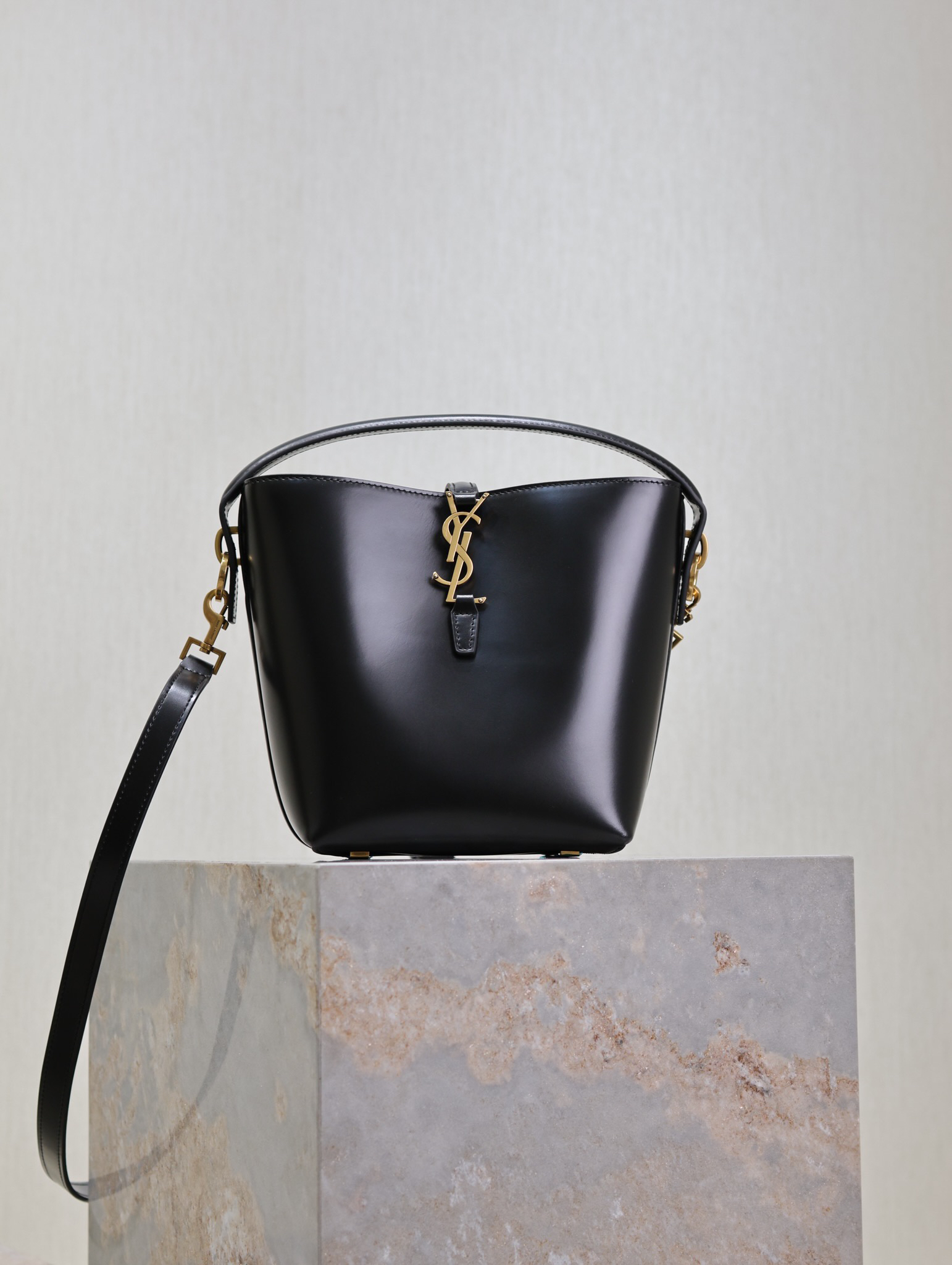 サンローラン「Saint Laurent」 レディース おしゃれ ショルダーバッグ