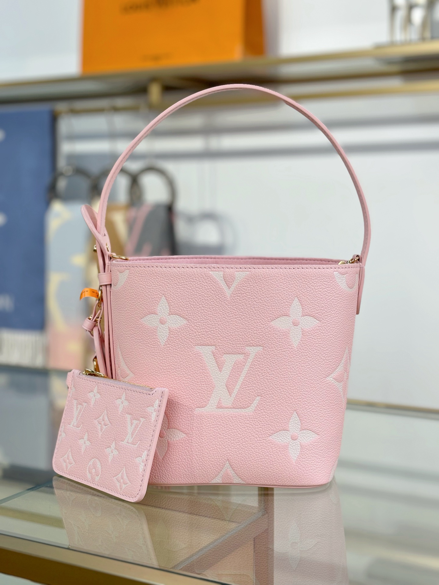 Louis Vuitton  ルイ・ヴィトン シーズナル ワンショルダーバッグ 