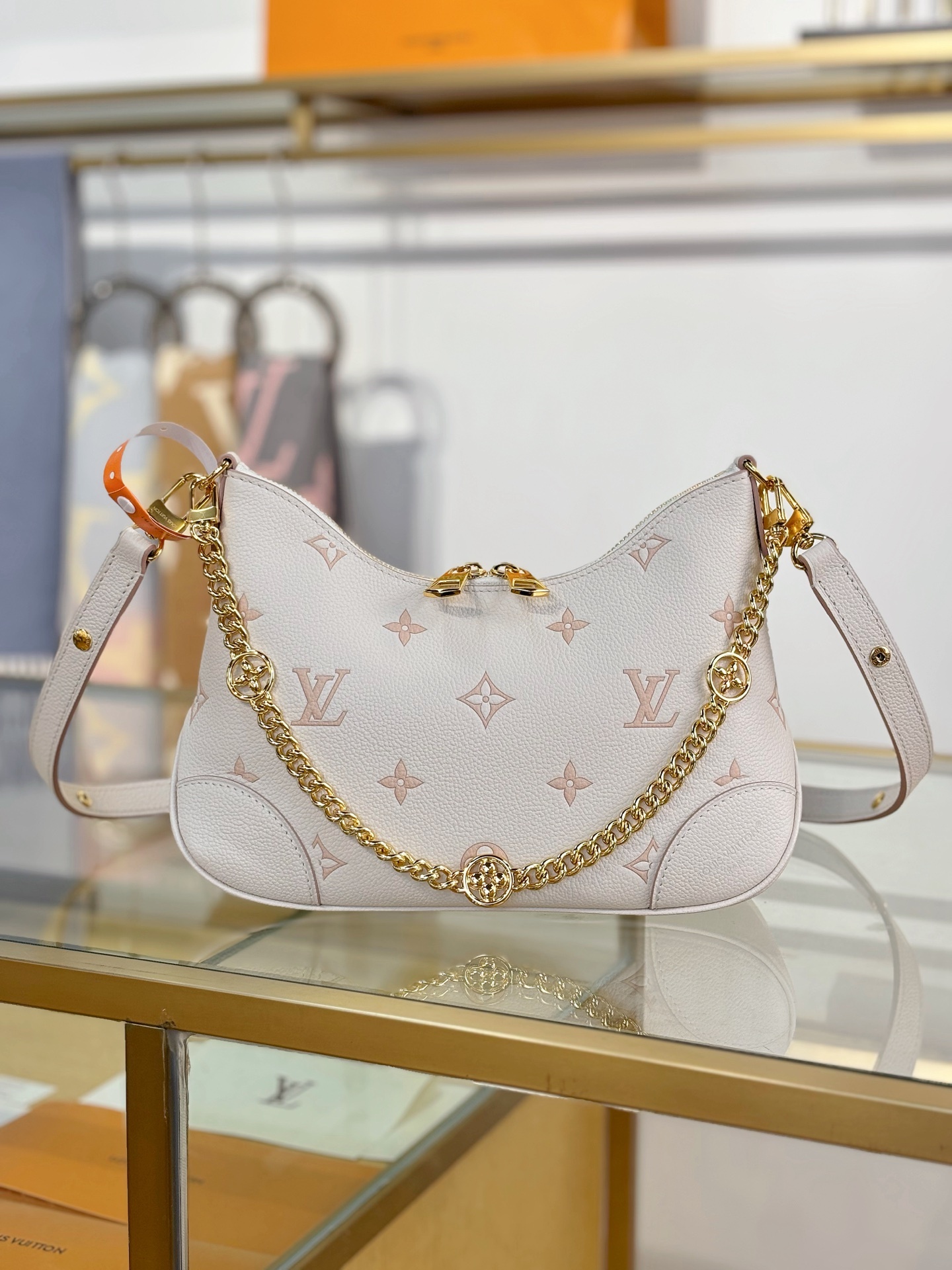 Louis Vuitton  ルイ・ヴィトン シーズナル ワンショルダーバッグ 