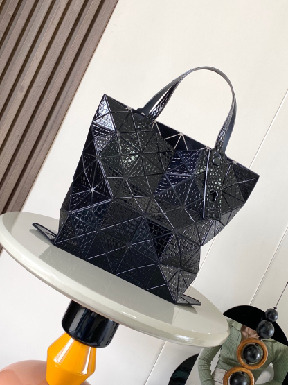 イッセイミヤケ「Issey Miyake」LUCENTシリーズ トートバッグ