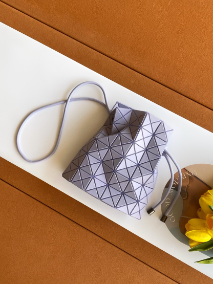 イッセイミヤケ「Issey Miyake」LUCENTシリーズ トートバッグ 