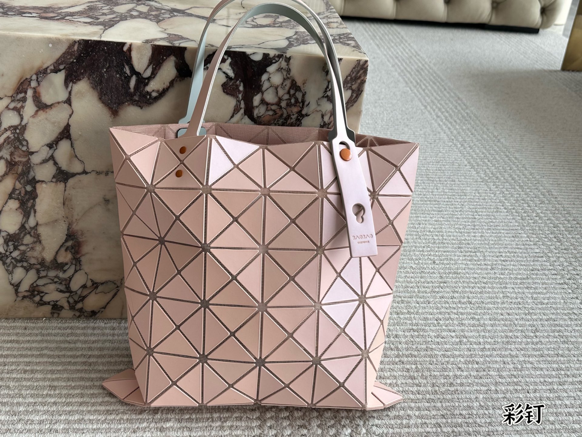 イッセイミヤケ「Issey Miyake」LUCENTシリーズ トートバッグ