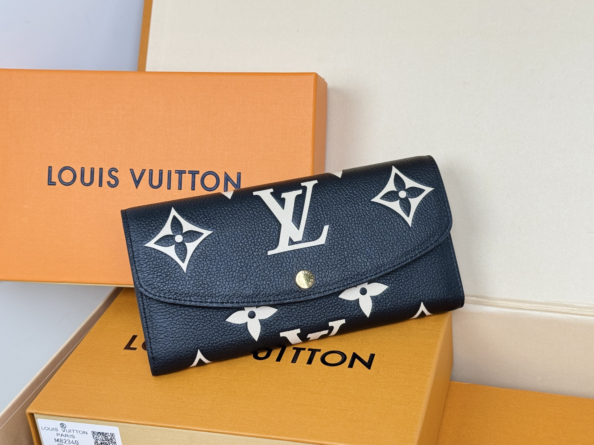 ルイ・ヴィトン「Louis Vuitton」レザーポケットウォレット レディース おしゃれ ショルダーバッグ