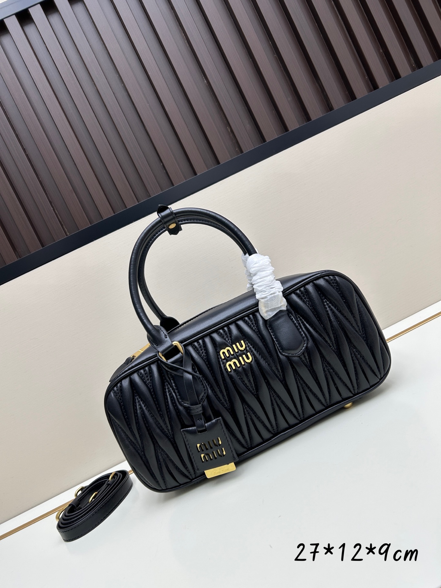ミュウミュウ「MIUMIU」レディースファッションハンドバッグとショルダーバッグ