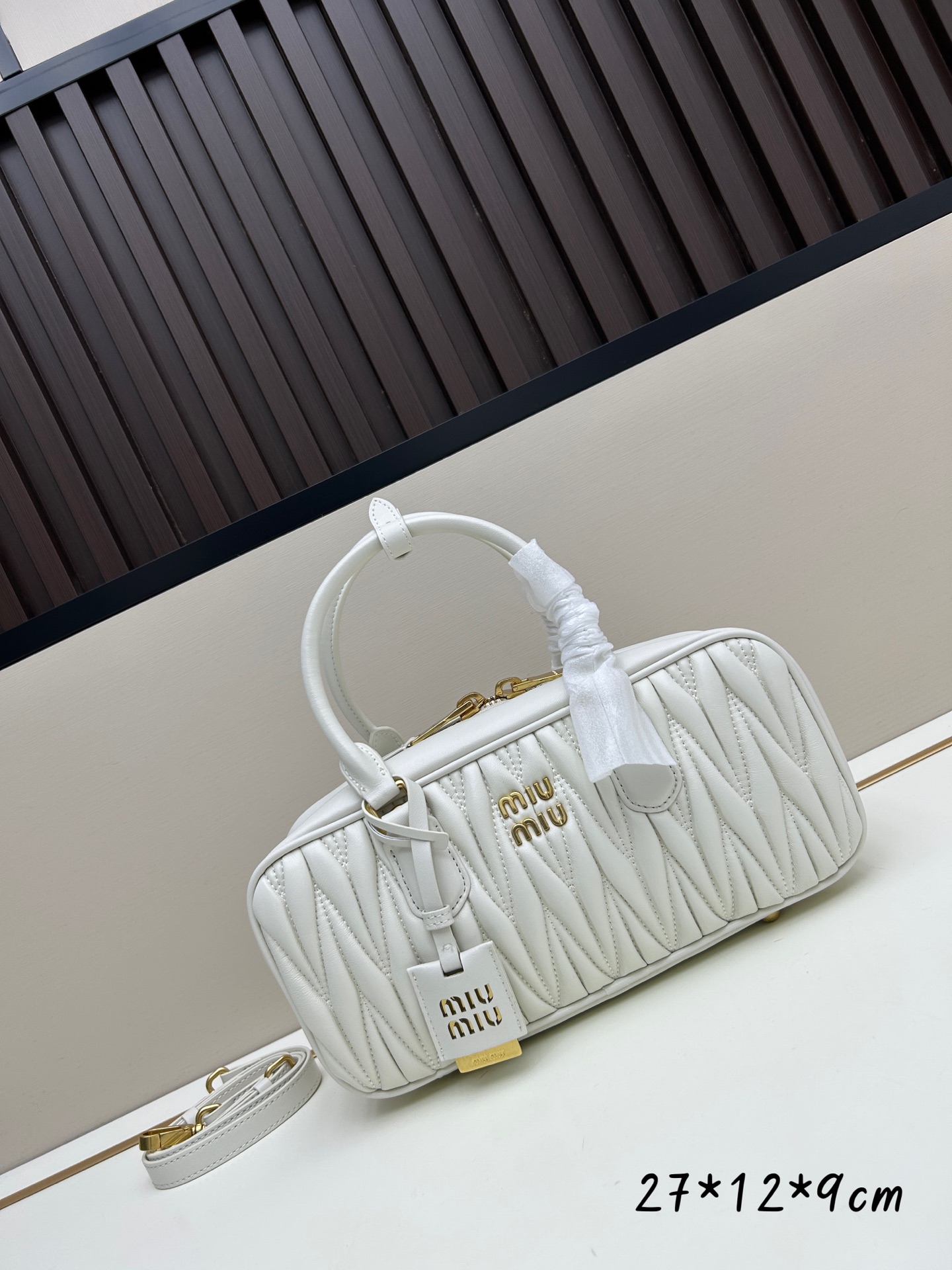 ミュウミュウ「MIUMIU」レディースファッションハンドバッグとショルダーバッグ