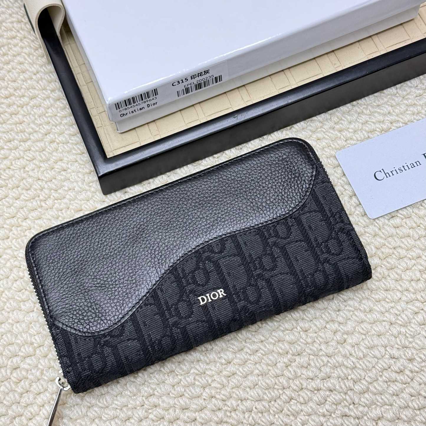 ディオール「Dior」 クラシックな高級品さいふ
