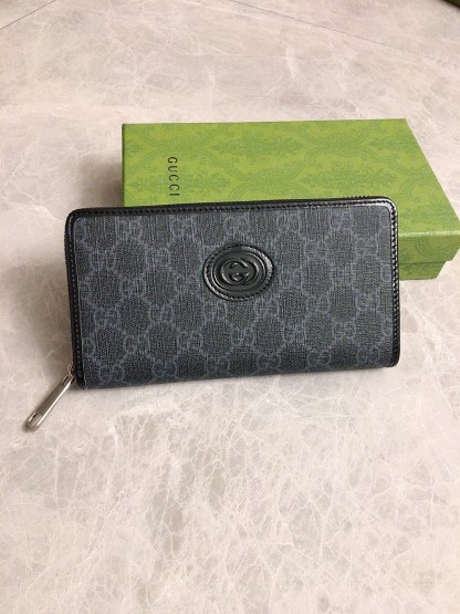 グッチ「Gucci」 クラシックなモノグラムウォレット