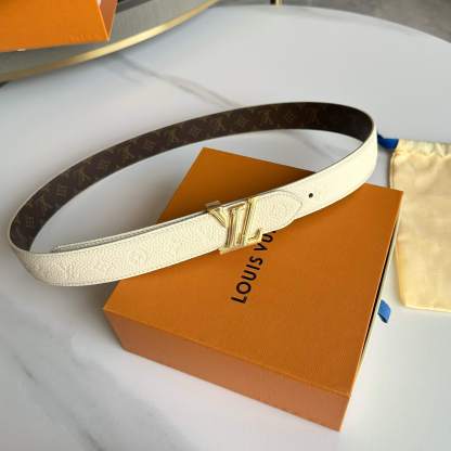 Louis Vuitton ルイヴィトンの新作女性用ベルト（リバーシブル）