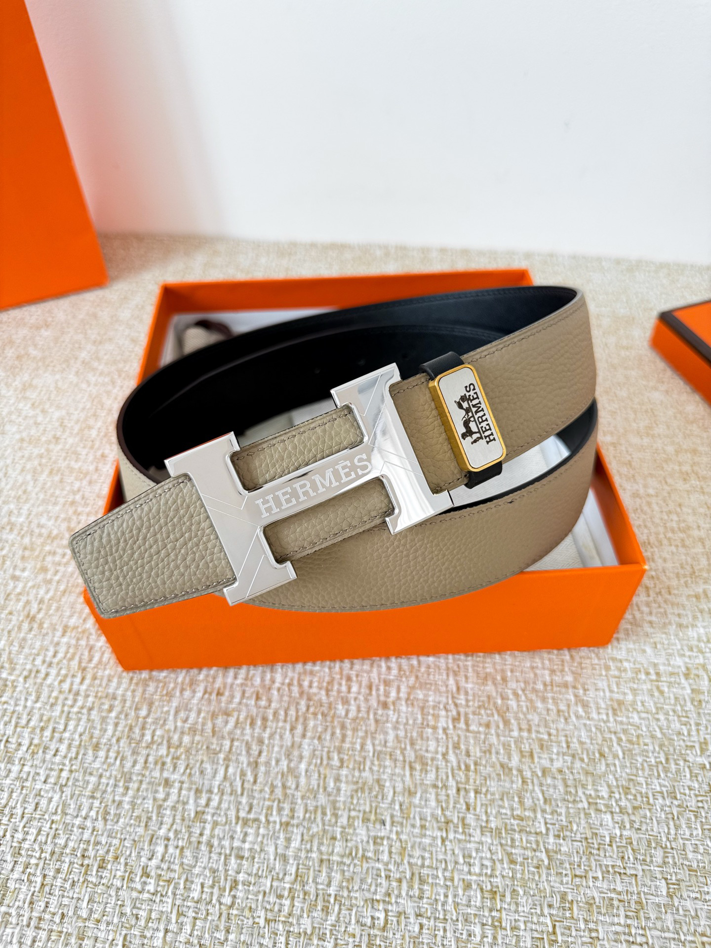 エルメス「Hermès」新作ベルト