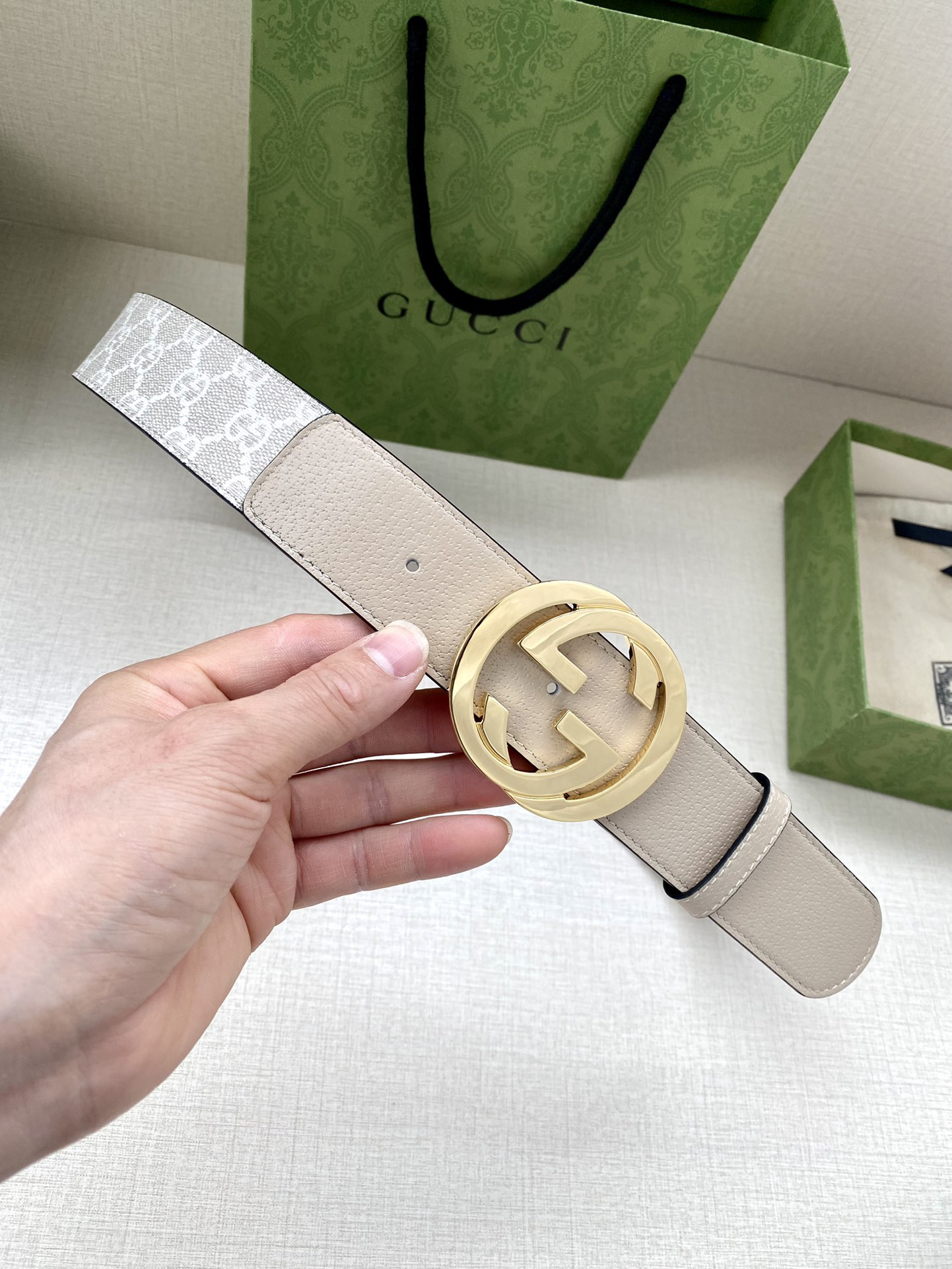 グッチ「Gucci」 新作女性用ベルト
