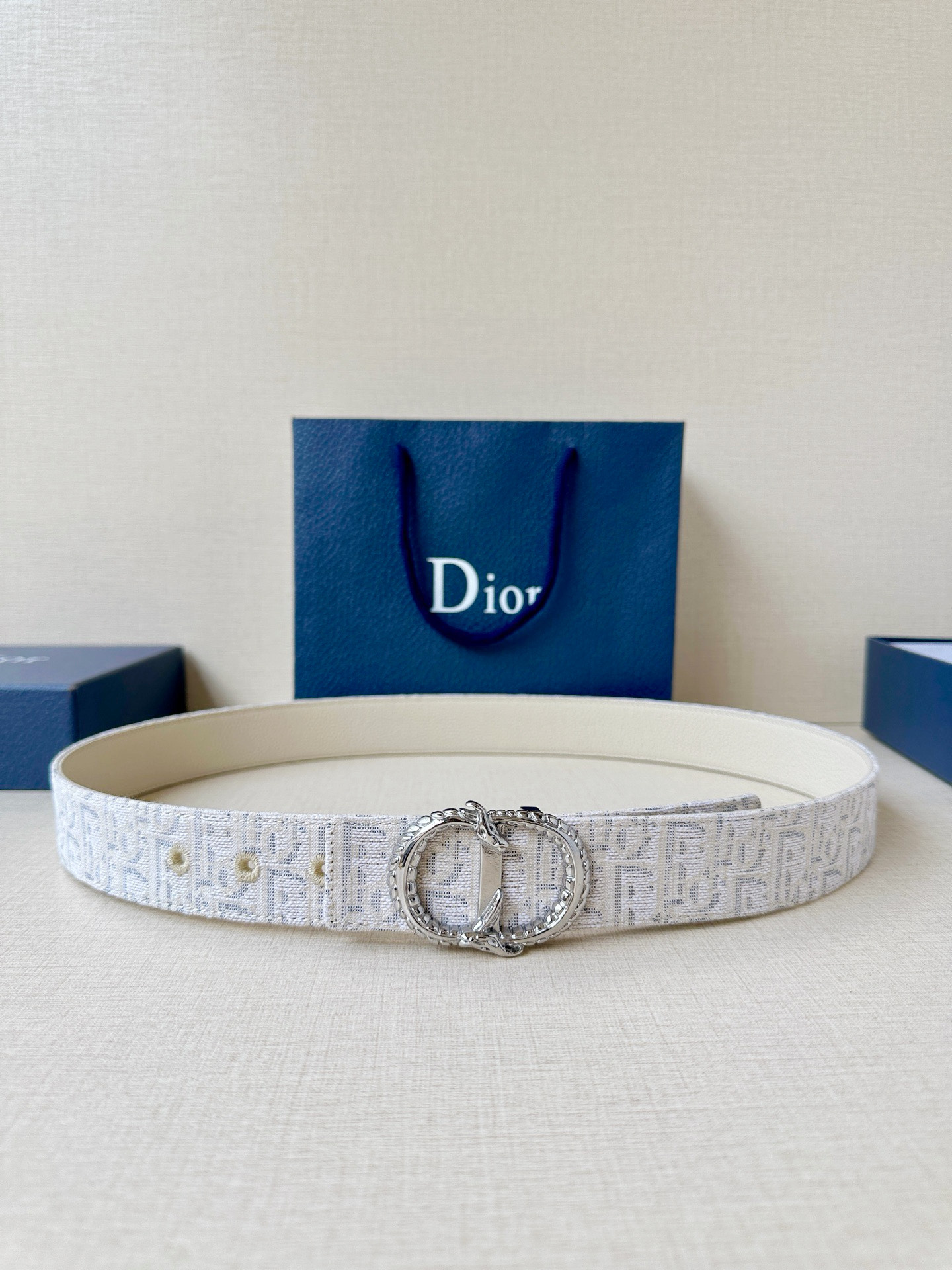 ディオール「Dior」女性用ベルト
