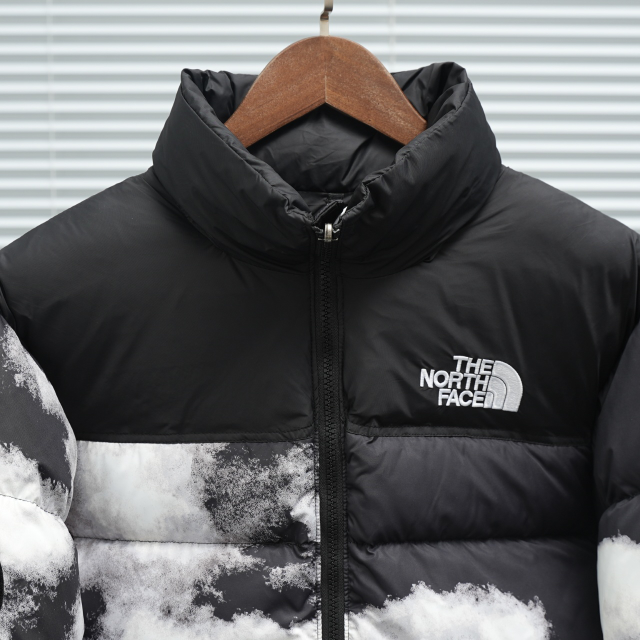 ザ・ノースフェイス 厳冬のしつらえにダウンジャケットシリーズ