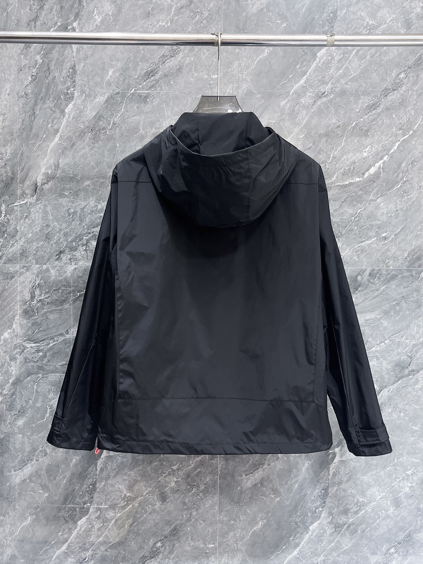 プラダ冬のおしゃれメンズジャケット