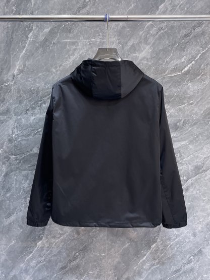 プラダ冬のおしゃれメンズジャケット