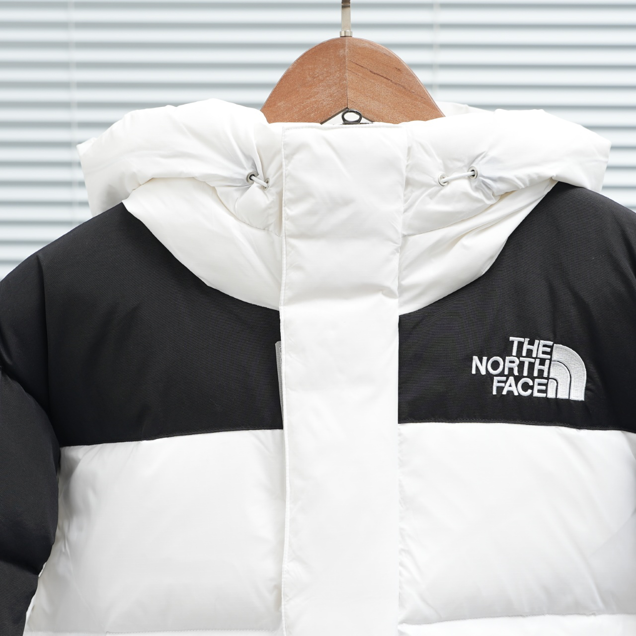 ザ・ノースフェイス 厳冬のしつらえにダウンジャケットシリーズ