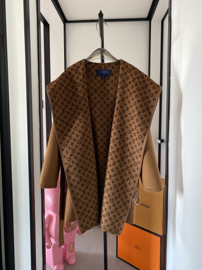 [ Louis Vuitton ] ルイ・ヴィトン  リバーシブルコートウールレディーストップス