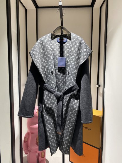 [ Louis Vuitton ] ルイ・ヴィトン  リバーシブルコートウールレディーストップス