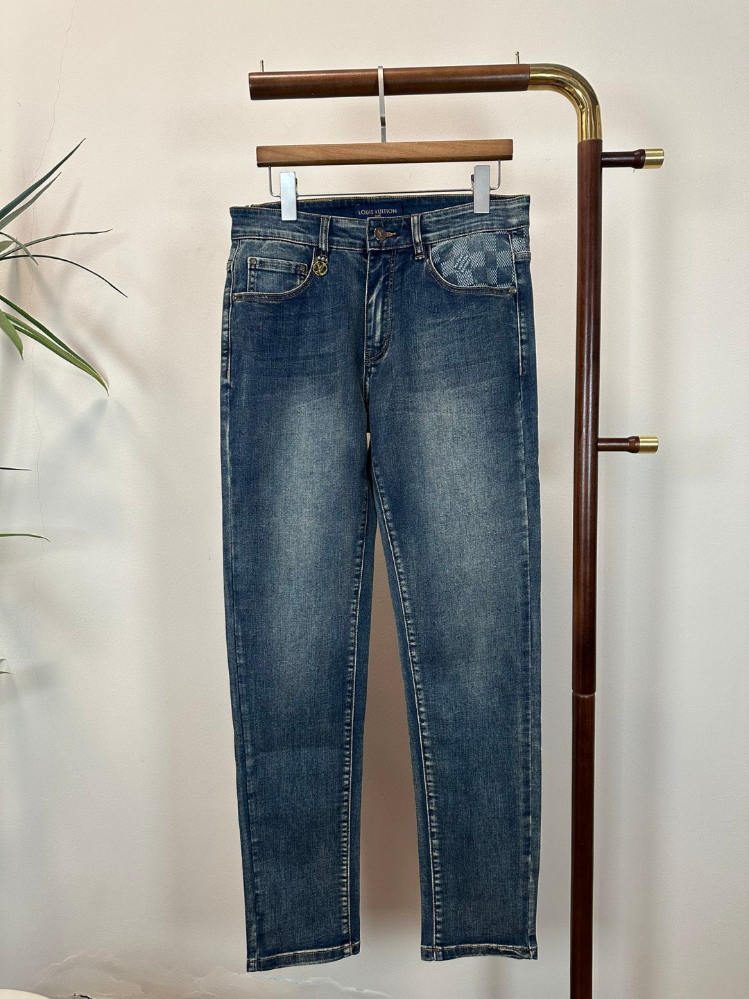 [ Louis Vuitton ] ルイ・ヴィトン スタイリッシュなジーンズ