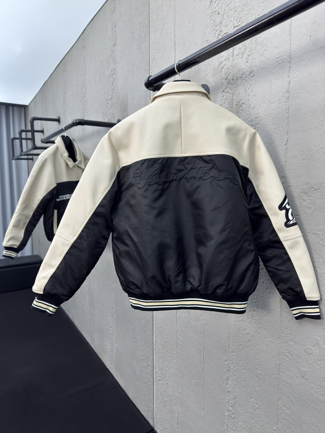 [ Louis Vuitton ] ルイ・ヴィトン  カラーコート